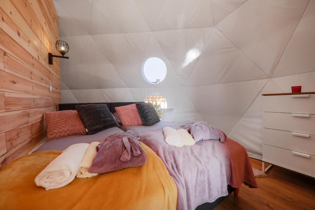 Bed and Breakfast Glamping Gliczarow Klapnioki Лесьниця Екстер'єр фото